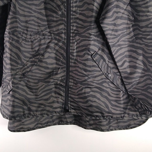 Totes - Packable Full Zip Windbreaker - Size L/XL - Picture 2 of 7